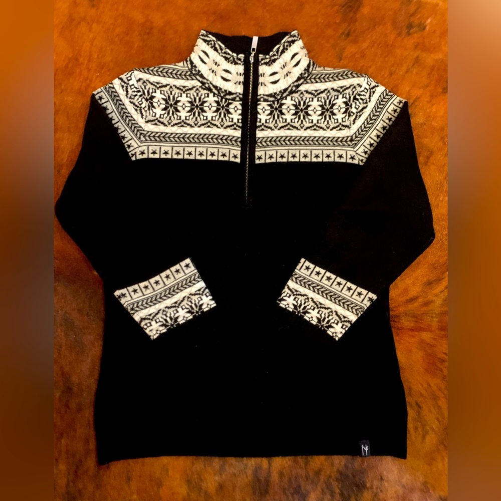 Neve Merino Wool 1/4 zip Sweater - women’s Medium - EUC!